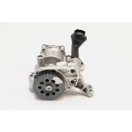 Vacuum / Oil Pump for VW Volkswagen Golf 1.6 & 2.0 TDi - 04L145208D